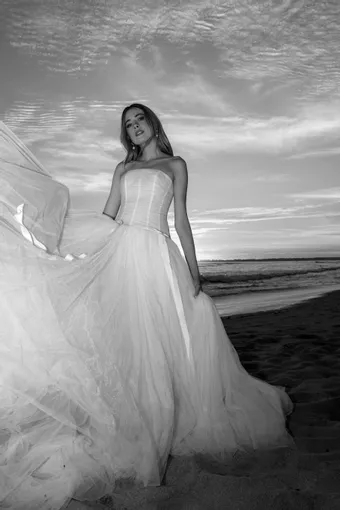 Wtoo by Watters #15610 #2 frontface vertical thumbnail