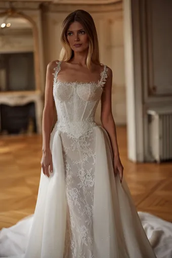 Luce Sposa Agnes #4 frontface vertical cropped thumbnail