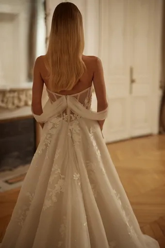 Luce Sposa Cornelie #3 backface vertical cropped thumbnail