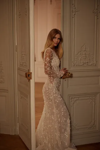 Luce Sposa #1 frontface vertical thumbnail