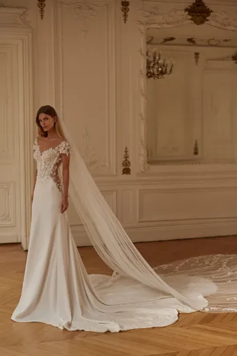 Luce Sposa #2 frontface vertical thumbnail