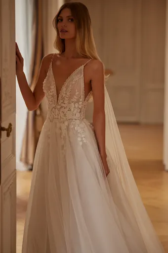 Luce Sposa Thea #3 frontface vertical cropped thumbnail