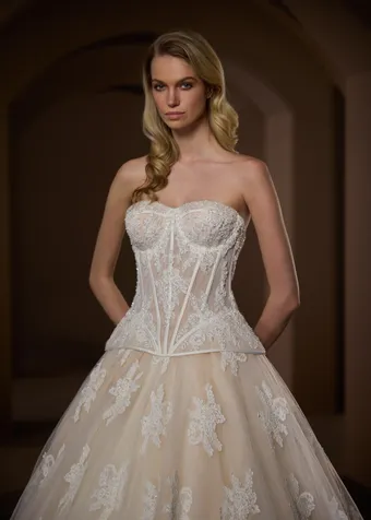 Madam Burcu Style #5492 #2 frontface vertical cropped thumbnail