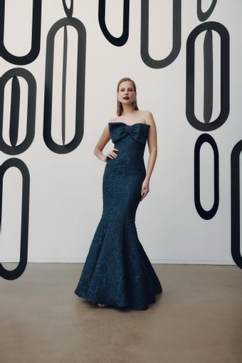 Frascara Style #4934 #0 default frontface vertical thumbnail