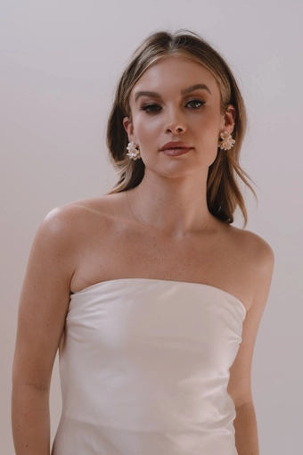 Heirloom Bridal E402 #0 default vertical thumbnail