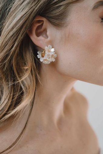 Heirloom Bridal E402 #1 vertical thumbnail