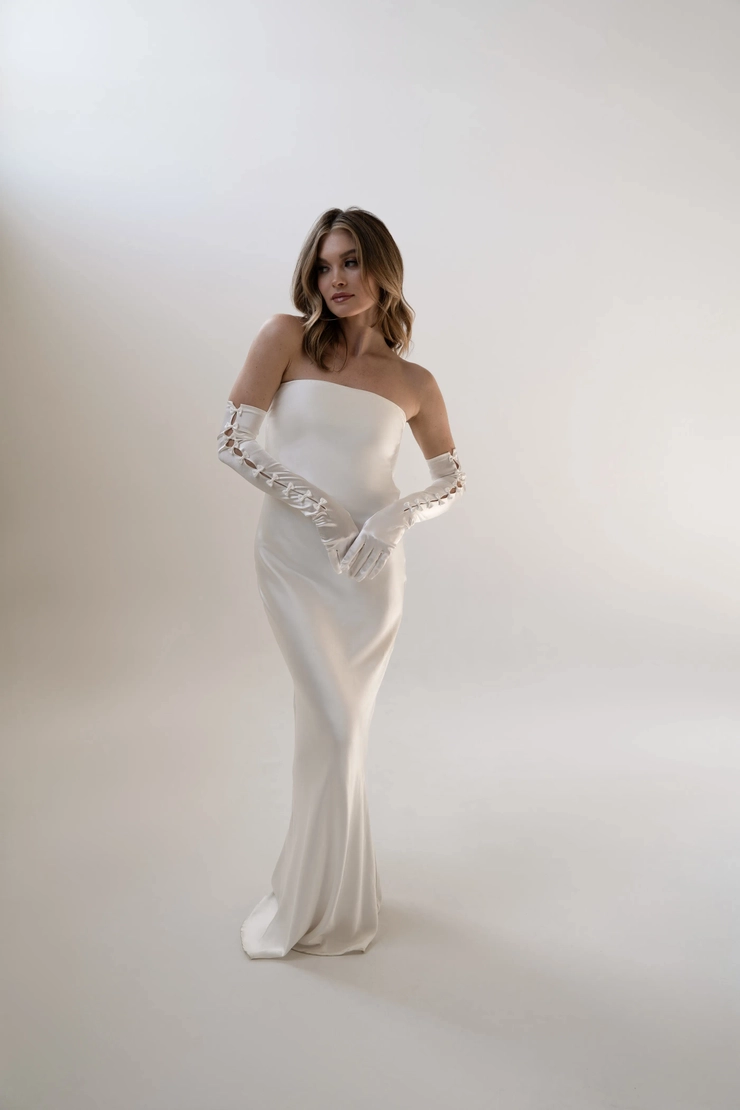Heirloom Bridal Style #Mirabelle Gloves Image