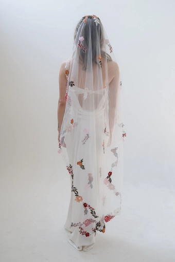 Heirloom Bridal Dahlia #1 default backface vertical thumbnail