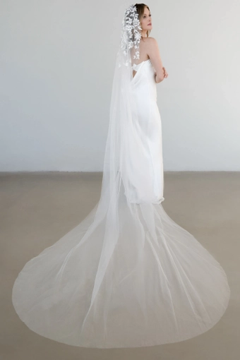 Heirloom Bridal Estelle #1 default backface vertical thumbnail