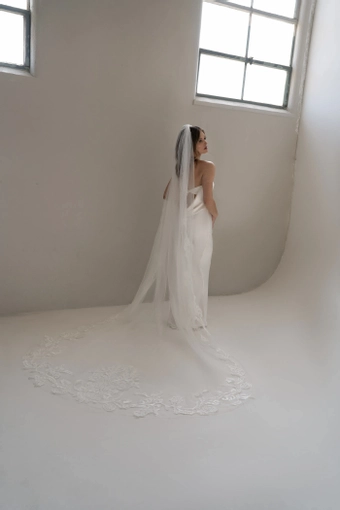 Heirloom Bridal Evelina #1 default backface vertical thumbnail