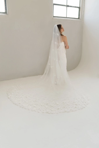 Heirloom Bridal Lumière #0 default vertical thumbnail