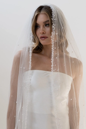 Heirloom Bridal Luna #2 frontface vertical cropped thumbnail