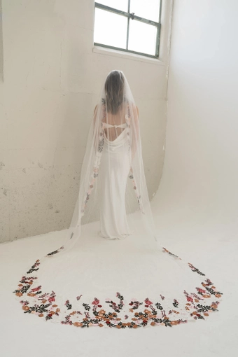 Heirloom Bridal Mariposa #1 default backface vertical thumbnail