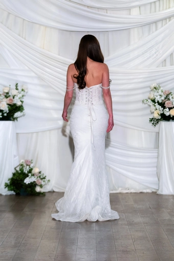 Elizabeth Lee Style #London #5 backface vertical thumbnail