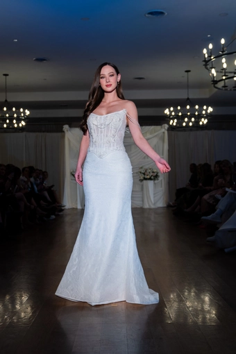 Elizabeth Lee Style #London #0 default frontface vertical thumbnail