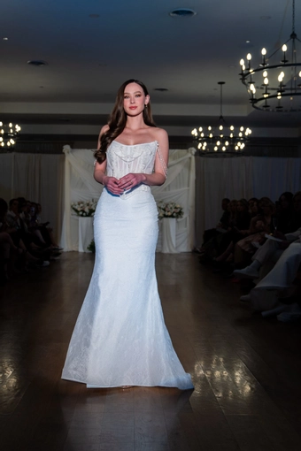 Elizabeth Lee Style #London #2 frontface vertical thumbnail