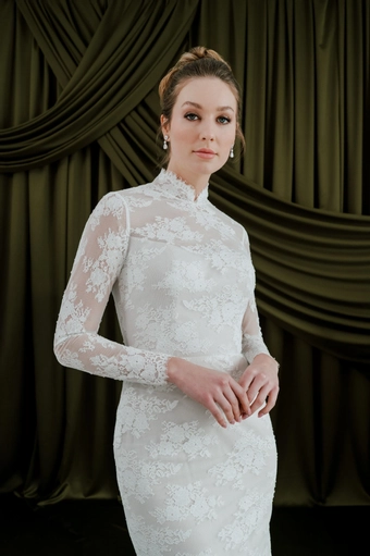 Elizabeth Lee #Mila #7 frontface vertical cropped thumbnail