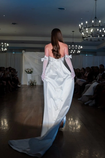 Elizabeth Lee #Reign #8 default backface vertical thumbnail