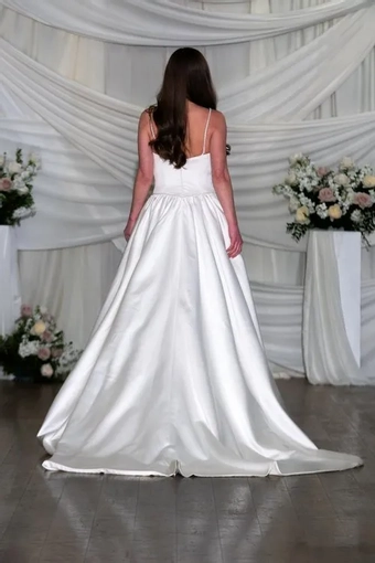 Elizabeth Lee #Rowan #5 backface vertical thumbnail