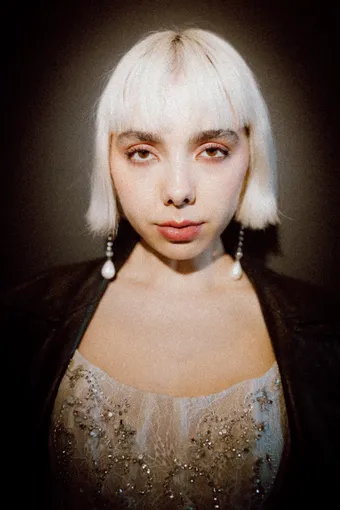 By Watters Babe #30402 #3 frontface vertical cropped thumbnail