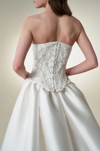 Teresa Atelier CT1031 #5 backface vertical cropped thumbnail