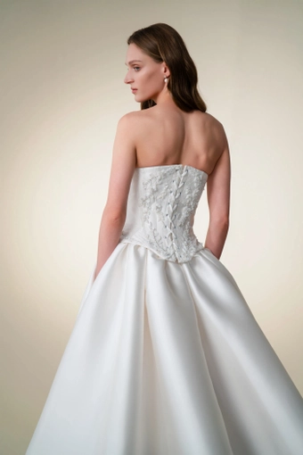 Teresa Atelier CT1031 #6 backface vertical cropped thumbnail