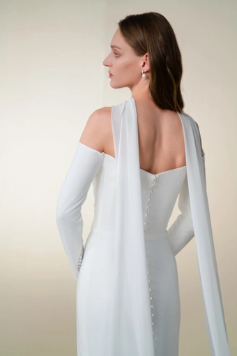 Teresa Atelier WP2402 #3 backface vertical cropped thumbnail