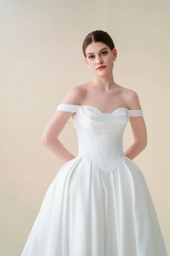 Teresa Atelier WP2444 #3 frontface vertical cropped thumbnail