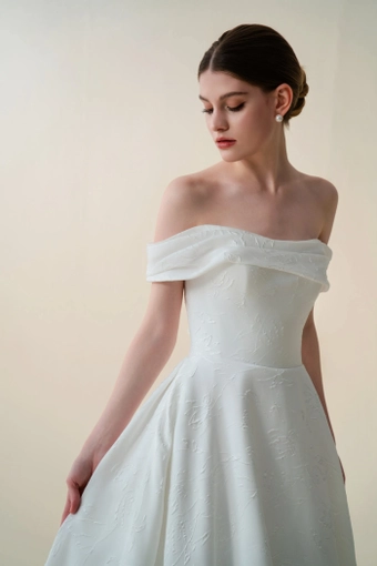 Teresa Atelier WP2467 #3 frontface vertical cropped thumbnail