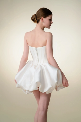 Teresa Atelier WP2468 #3 backface vertical cropped thumbnail