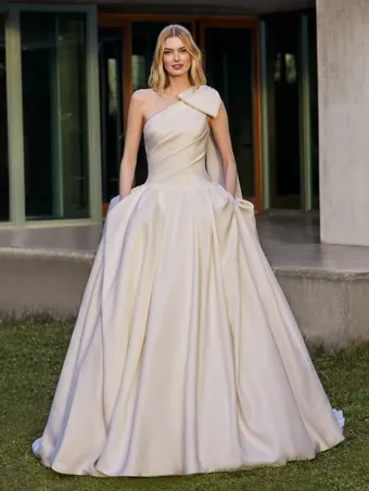 Pronovias Finke #0 default vertical thumbnail