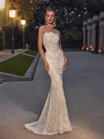 Pronovias Geramy #2 vertical thumbnail