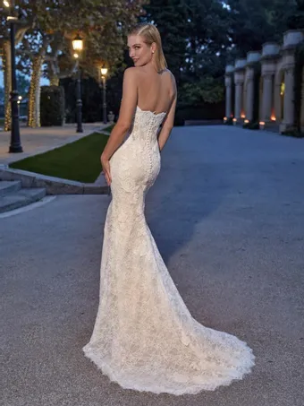 Pronovias Geramy #1 vertical thumbnail