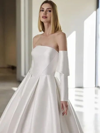 Pronovias Janette #2 vertical thumbnail