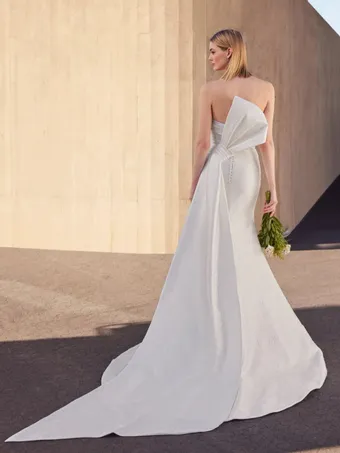 Pronovias Juny #1 default vertical thumbnail