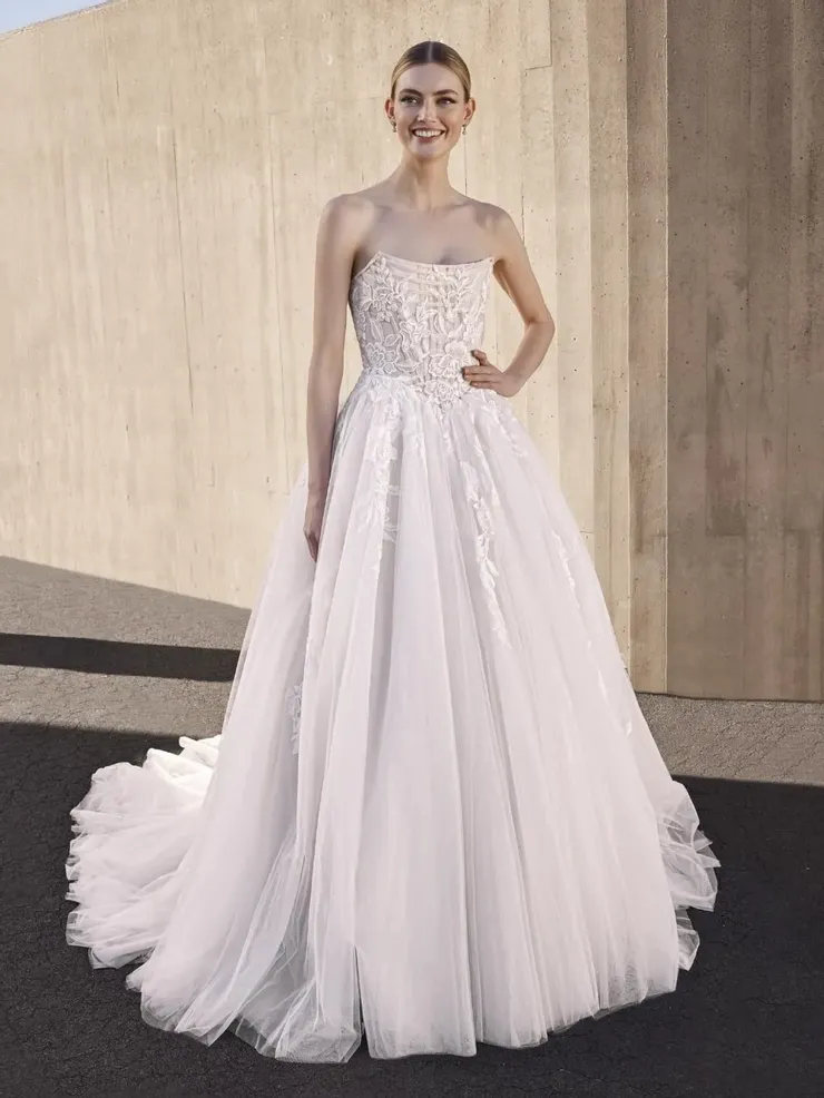 Pronovias Otelia Image