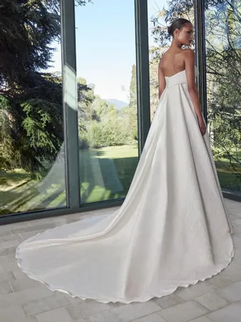 Pronovias Skies #0 vertical thumbnail