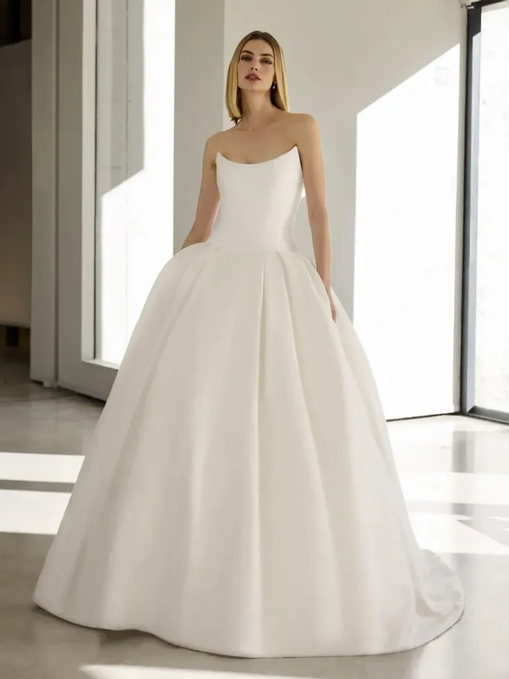 Pronovias Valley Image