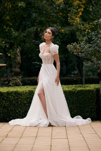 Wedding Societe #1 frontface vertical thumbnail