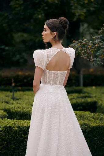 Wedding Societe #8 backface vertical cropped thumbnail