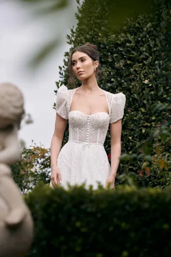 Wedding Societe #5 frontface vertical cropped thumbnail