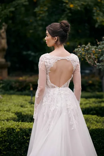 Wedding Societe #7 backface vertical cropped thumbnail