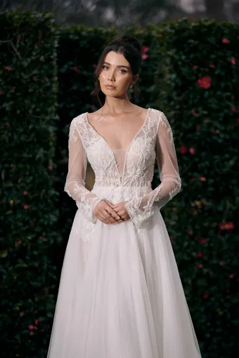 Wedding Societe #3 frontface vertical cropped thumbnail