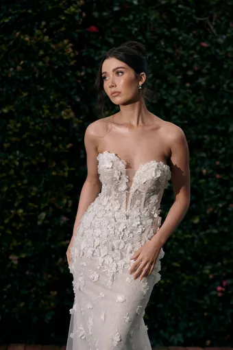 Wedding Societe #3 frontface vertical cropped thumbnail