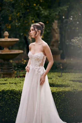 Wedding Societe #7 frontface vertical cropped thumbnail