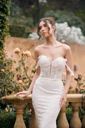 Wedding Societe #2 frontface vertical cropped thumbnail