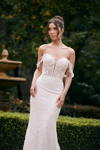 Wedding Societe #6 frontface vertical cropped thumbnail