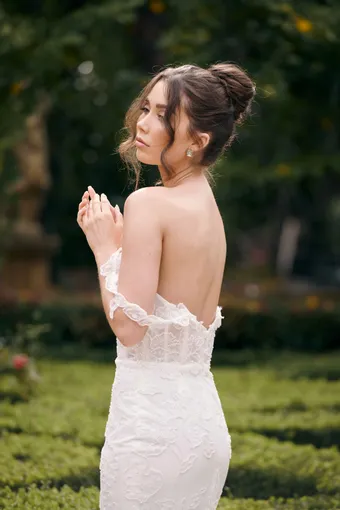 Wedding Societe #9 backface vertical cropped thumbnail