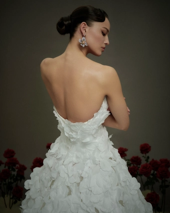 Nicole + Felicia Style #NF114 #4 backface vertical cropped thumbnail