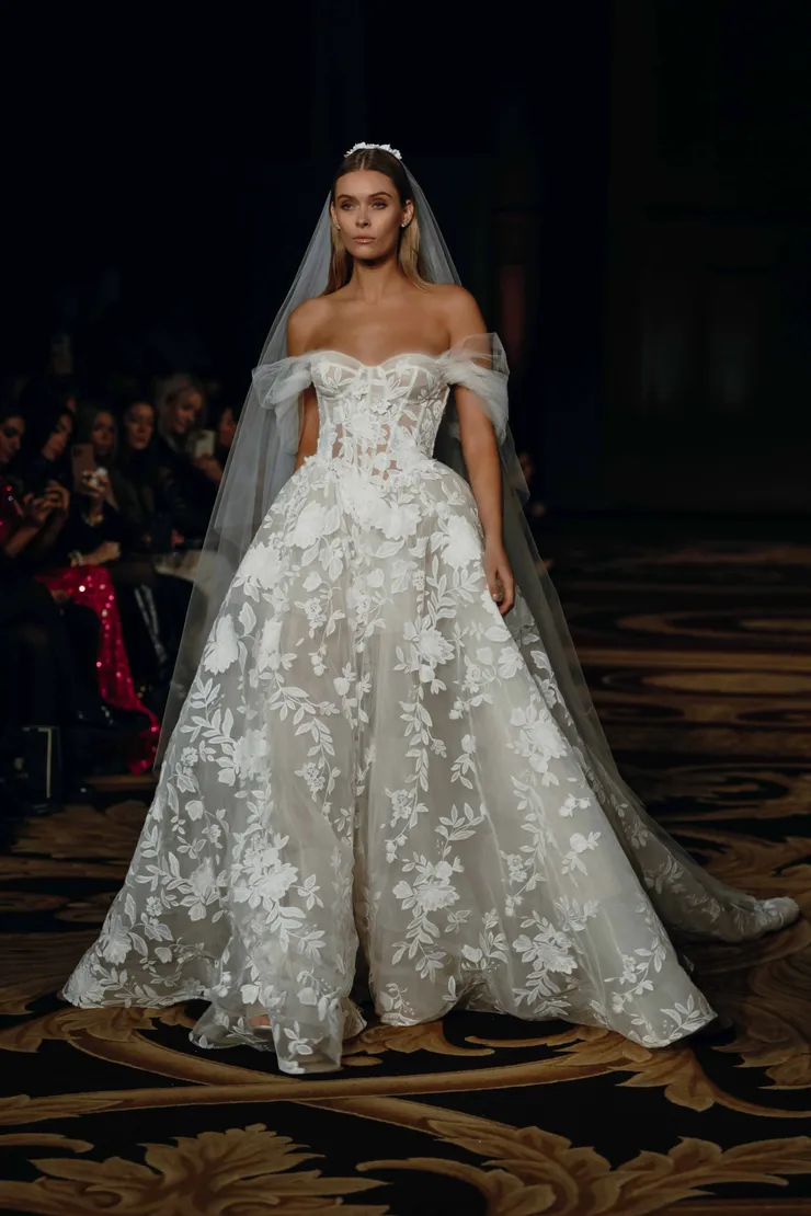 Berta Style #25-104 Default Image